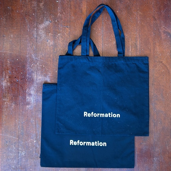 Set of 3 Reformation Totes - Picture 2 of 3